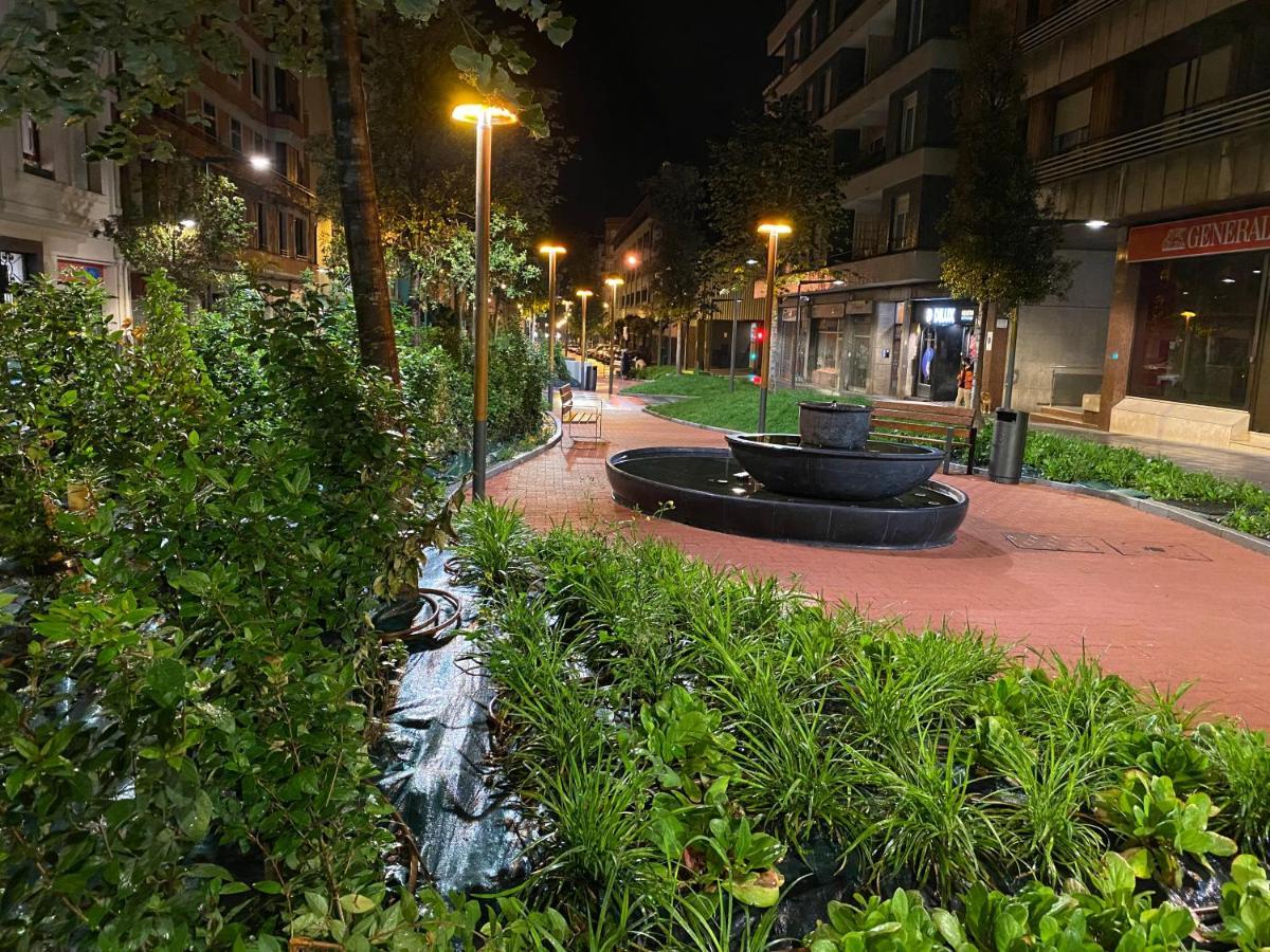 Apartamento La Alameda De Indautxu Bilbao Esterno foto