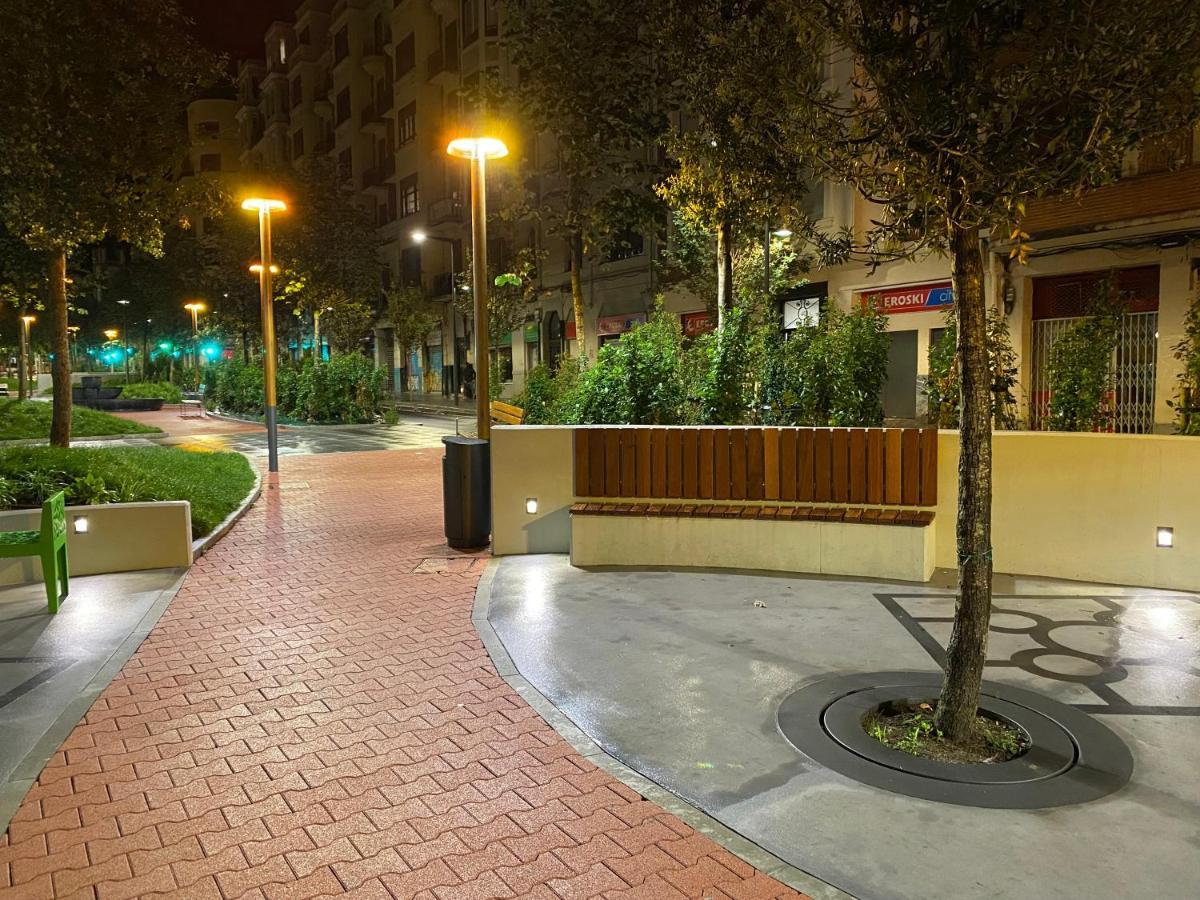 Apartamento La Alameda De Indautxu Bilbao Esterno foto
